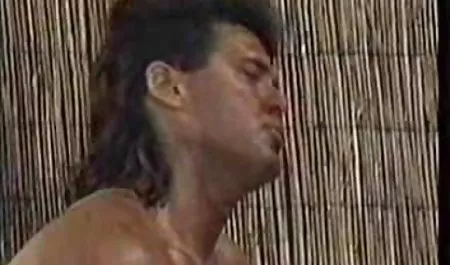 Masturbándose en el señoras gordibuenas baño Marham