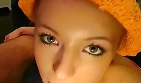 Masturbación anal en señoras caderonas xxx el techo