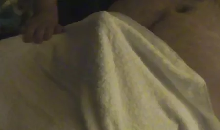 Sexo con la chica señoras embarazadas xxx en vestido de oro