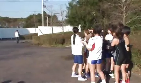 Cinco miembros de señoras desnudas tetonas la esto no es una broma!