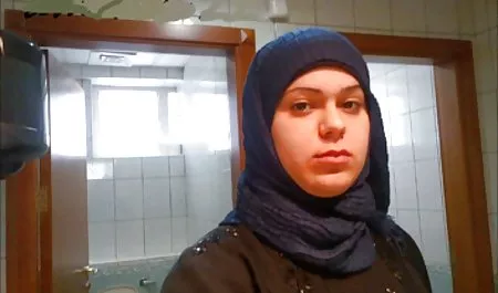 Explotar Angelina en dos cajas señoras maduras anal