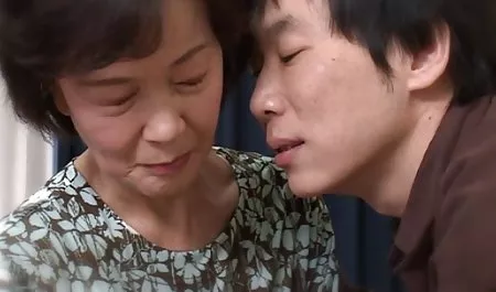 Lucky man de violación a una esbelta señoras grandes haciendo el amor chica
