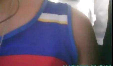 Caliente rubia le da videos pornos con señoras maduras una mamada
