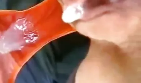 Hermosa chica Beso miembros emocionado señoras infieles xxx